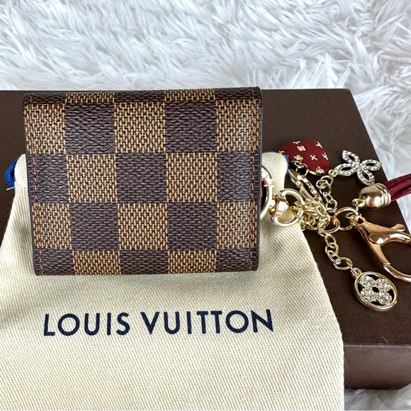 Louis Vuitton Damier Ebene keychain bag charm key fob holder custom key⦠- Picture 3 of 12